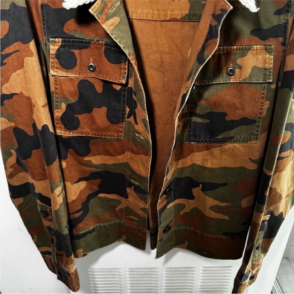 MADEWELL Northward Cropped Army Camo Sherpa Jacket - Picture 5 of 8